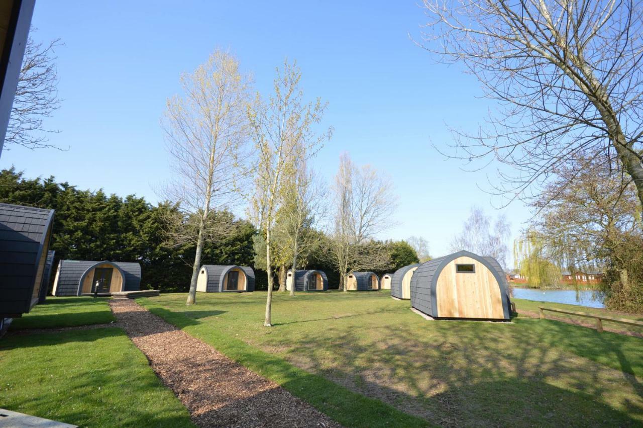 Camping Pods, Carlton Meres Holiday Park Rendham Buitenkant foto